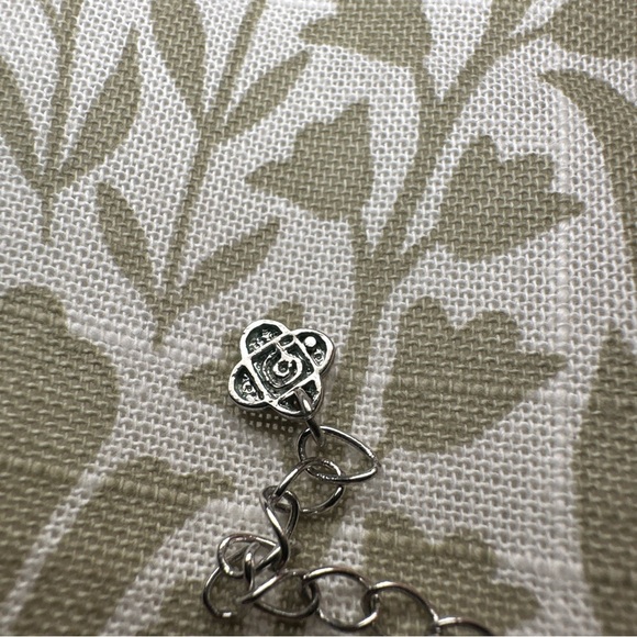 Small pearl on silver plated chain necklace 18 inch - Picture 5 of 7